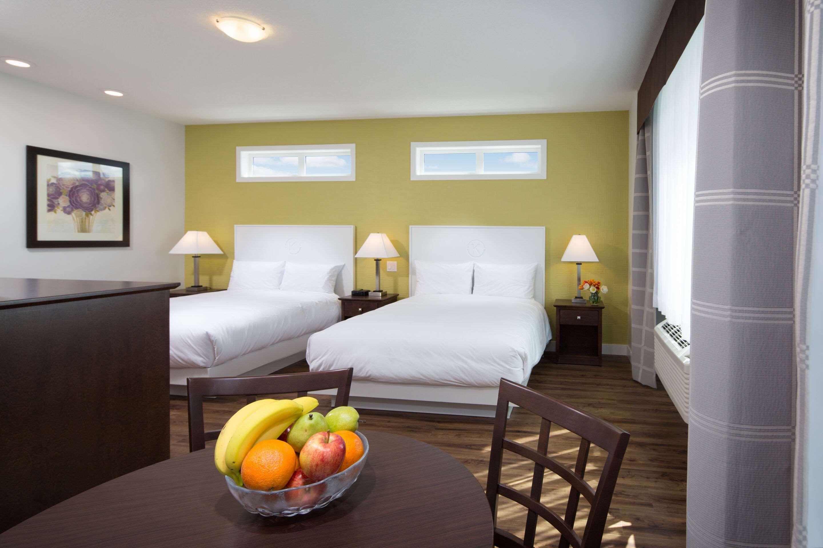 Econo Lodge Inn & Suites Kelowna Exterior foto